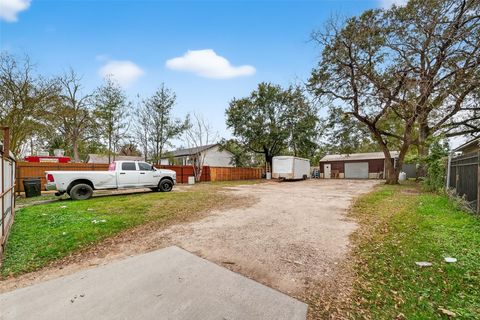 Photo of 5931 Southmund Street, Houston, TX 77033 (MLS # 44985391)