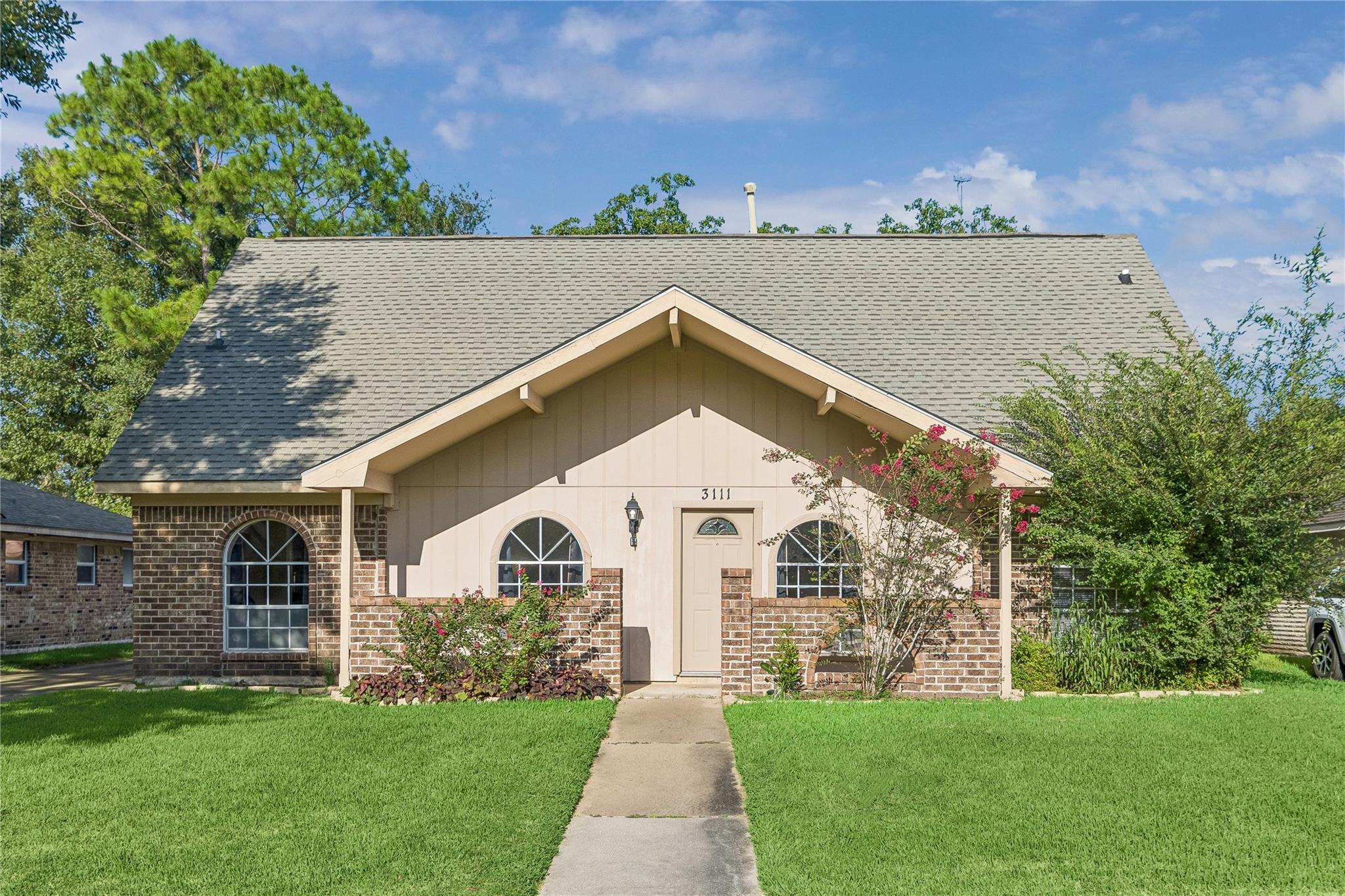 3111 Apple Drive