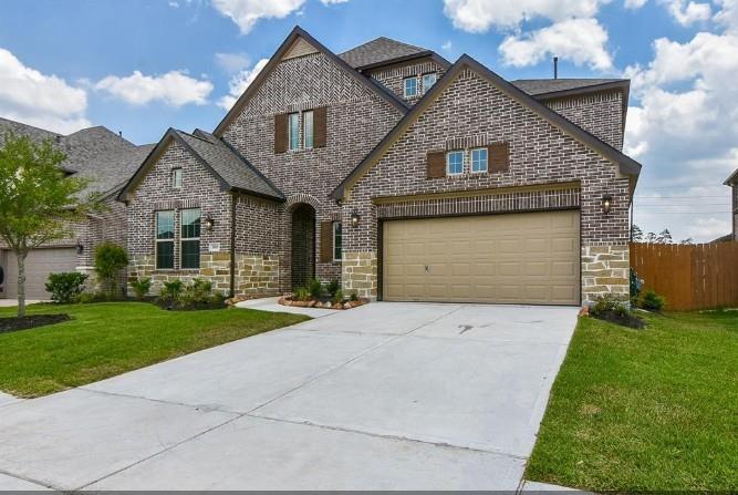 3919 Pinecrest Peak Drive