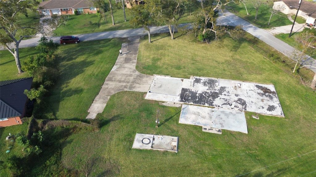 Photo of 6403 Spencer Drive, Jones Creek, TX 77541 (MLS # 66689779)