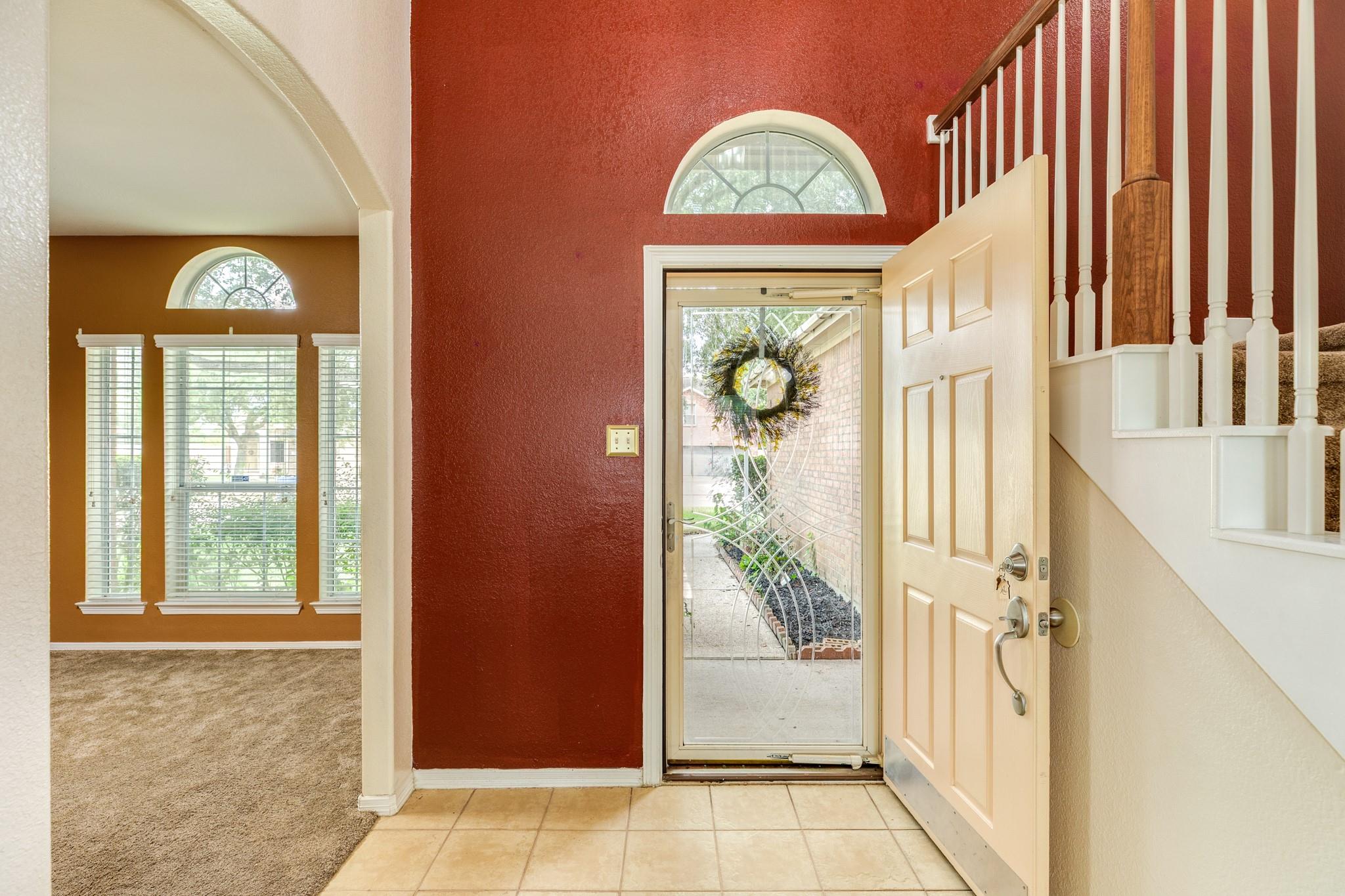 201 N Golden Oak Drive