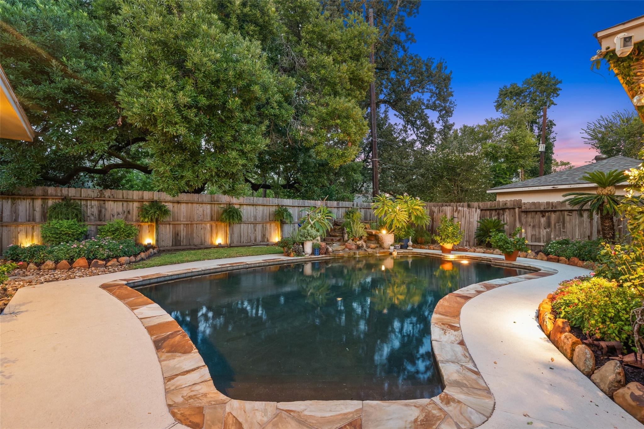 722 Shadowbrook Drive