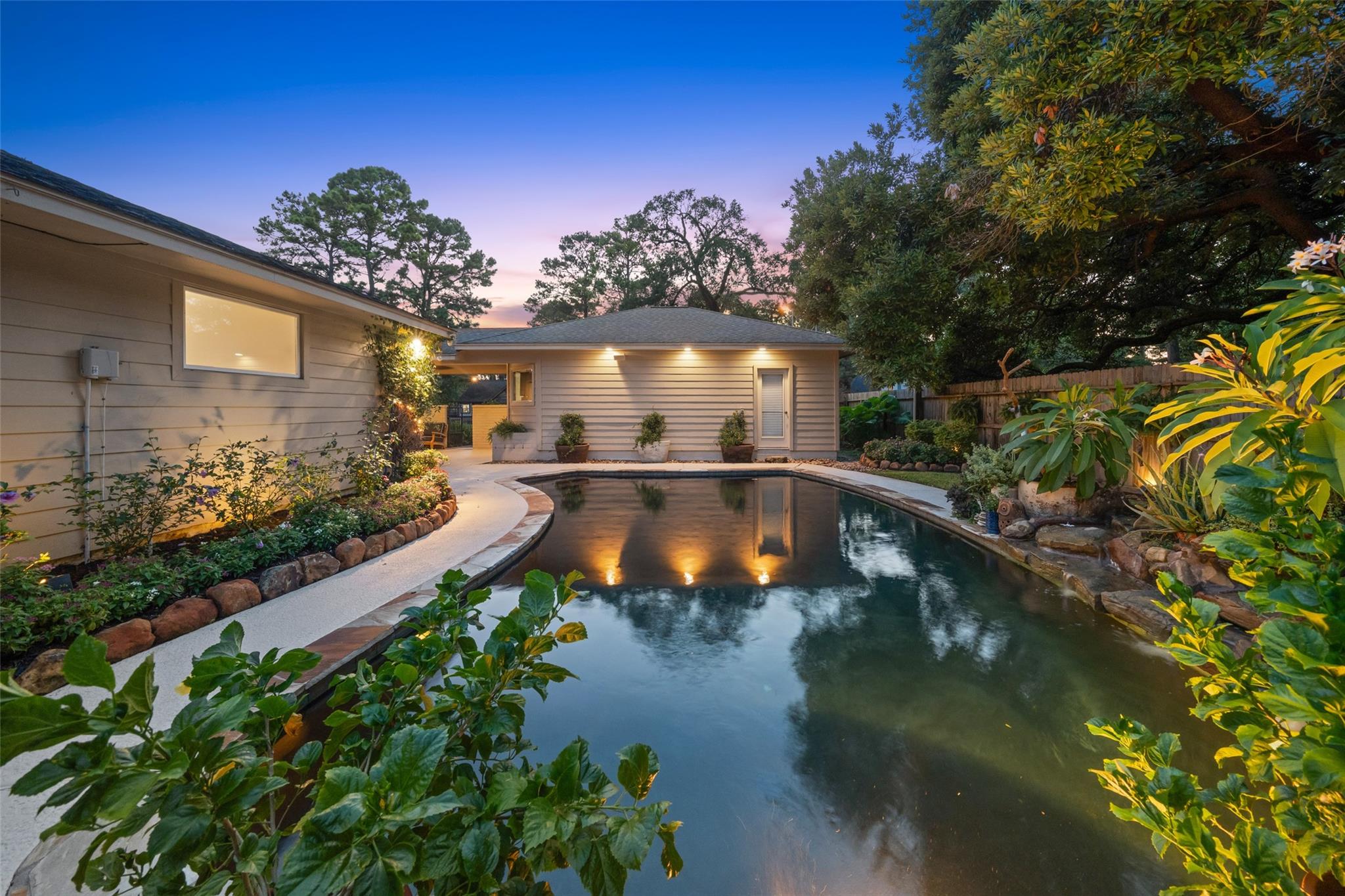 722 Shadowbrook Drive