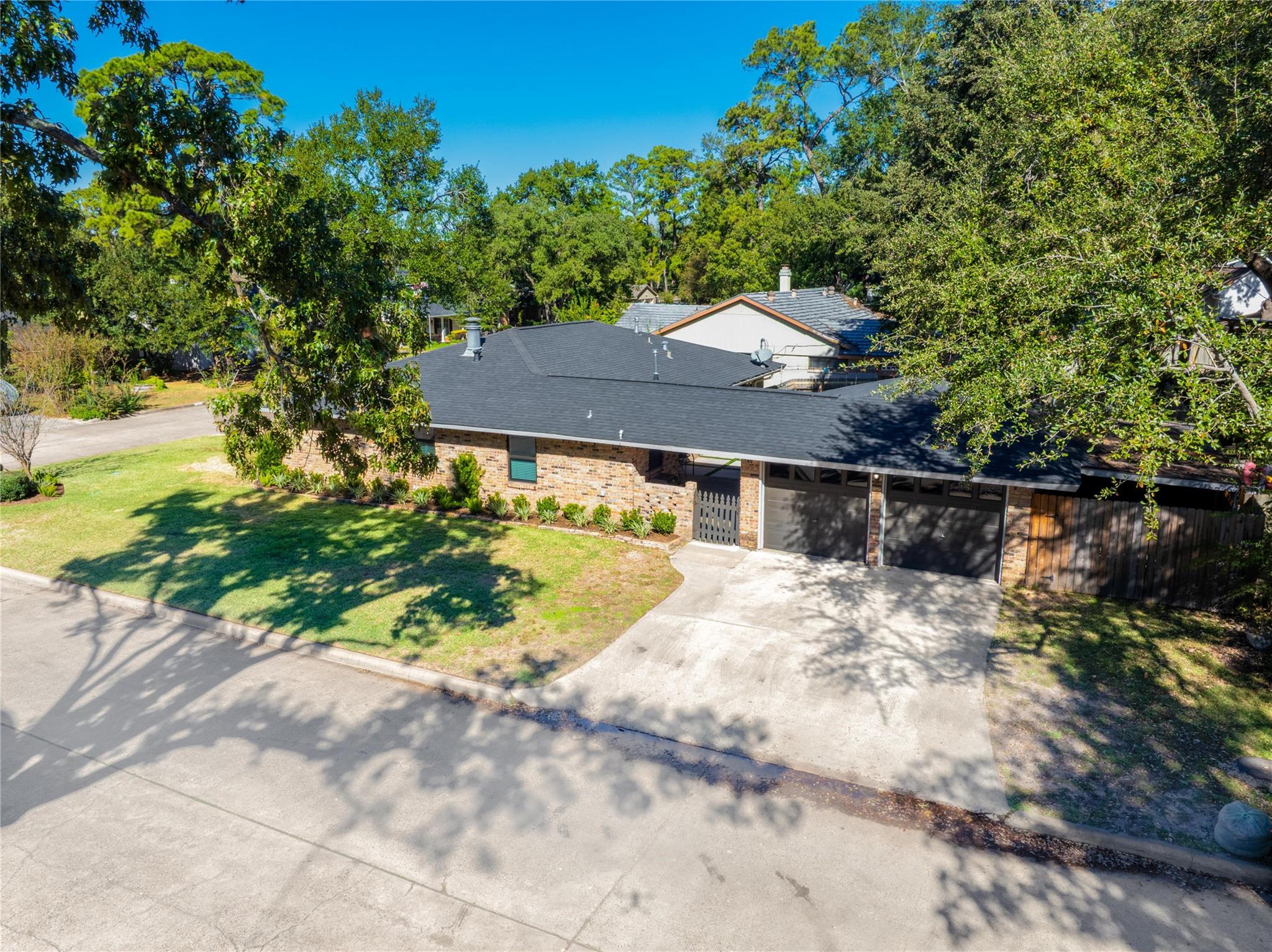 4402 Fallbrook Drive