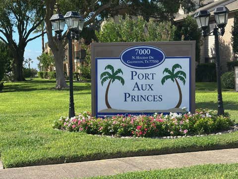 Condo For Sale - 7057 N Holiday Drive<br/> Galveston, TX 77550