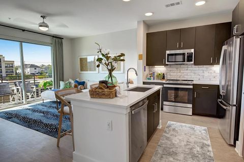Photo of 6400 Washington Ave Avenue #334, Houston, TX 77007 (MLS # 52484364)