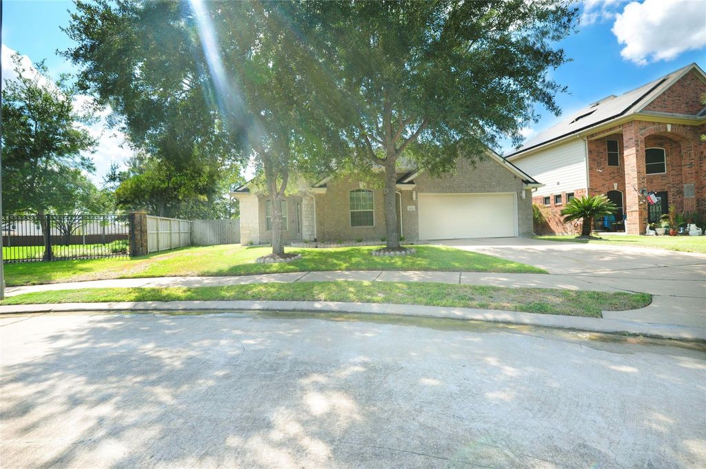 Photo of 7822 Rocky Peak Lane, Richmond, TX 77407 (MLS # 32345305)