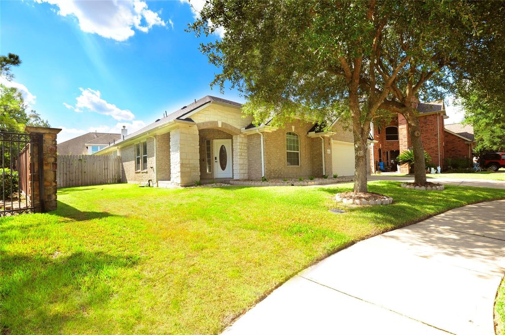 Photo of 7822 Rocky Peak Lane, Richmond, TX 77407 (MLS # 32345305)