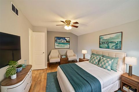 Photo of 10855 Meadowglen Lane #1122, Houston, TX 77042 (MLS # 60455086) Photo of 10855 Meadowglen Lane #1122, Houston, TX 77042 (MLS # 60455086)