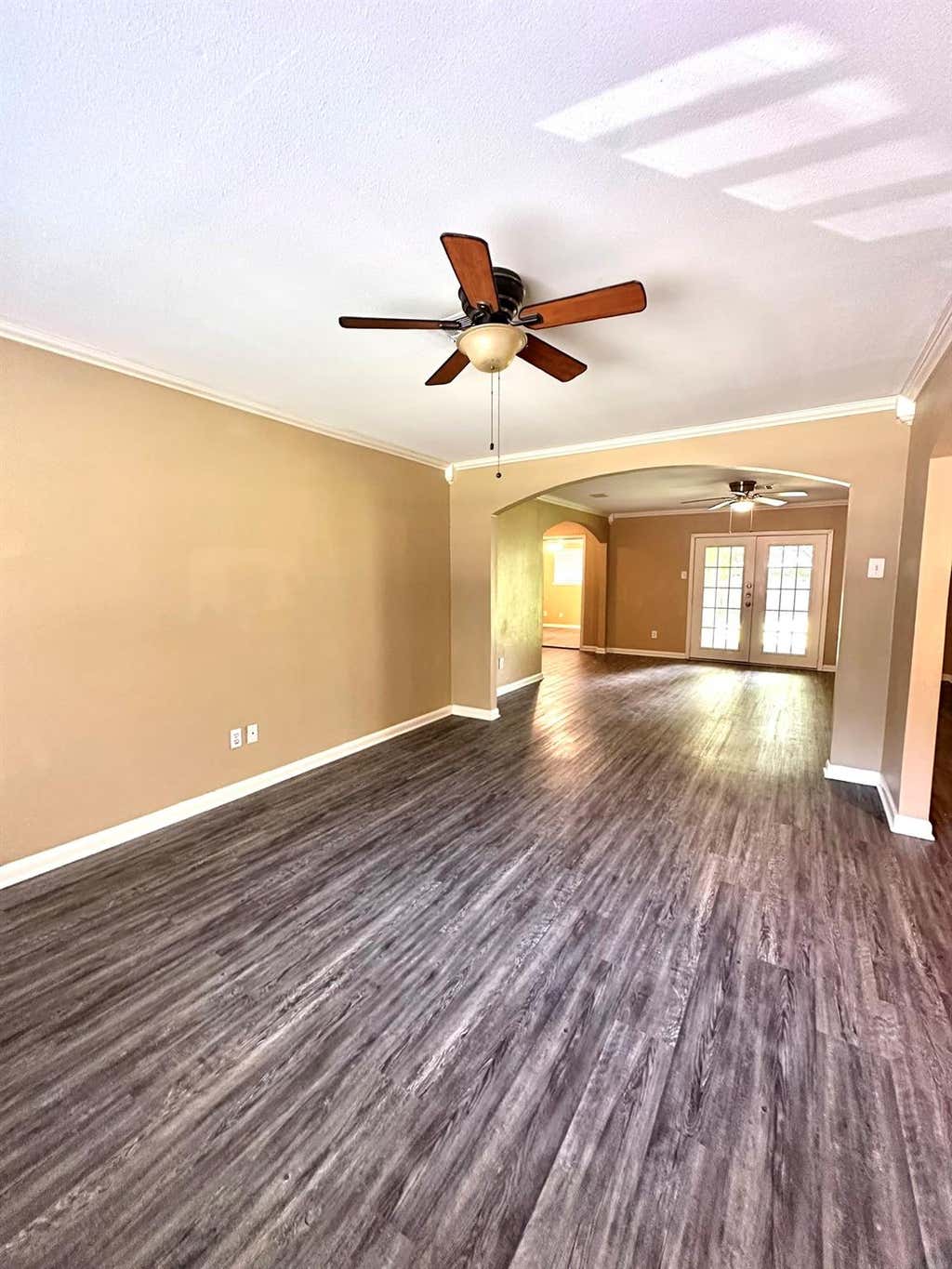 Photo of 5830 Effingham Drive, Houston, TX 77035 (MLS # 74357184)
