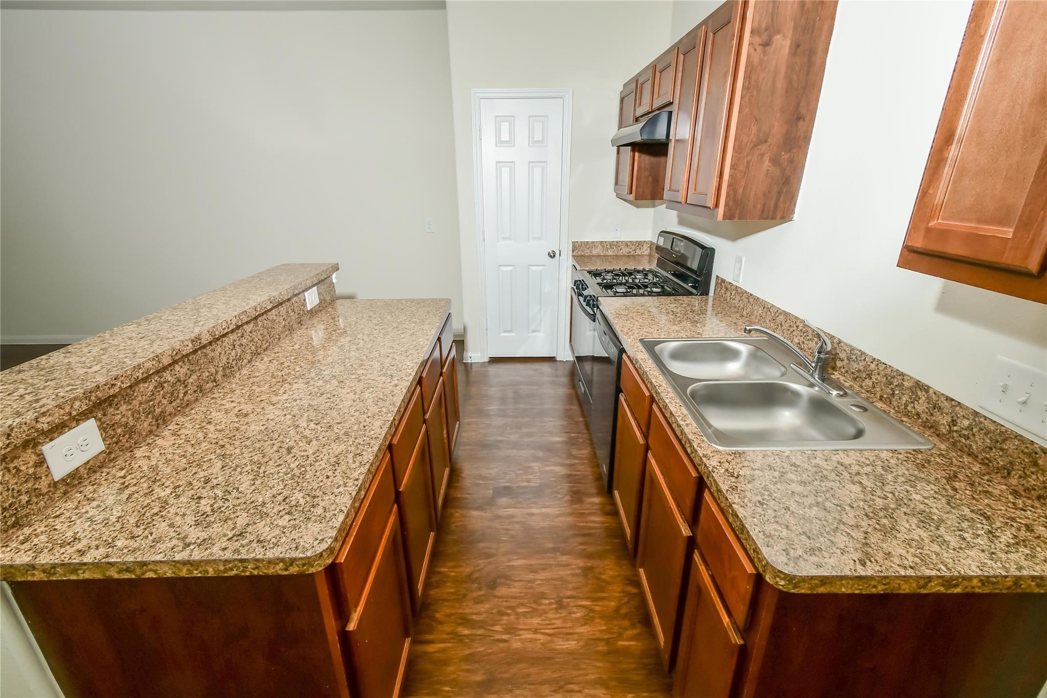 5546 Plantation Forest Drive