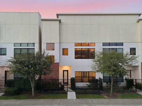 Photo of 118 N Hutcheson Street, Houston, TX 77003 (MLS # 57047567)