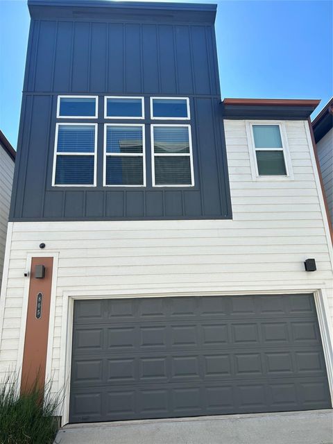 Photo of 805 N Emile Sreet St, Houston, TX 77020 (MLS # 39264459)