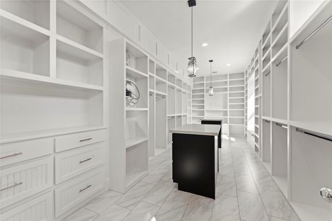 Photo of 1902 W 25th Street, Houston, TX 77008 (MLS # 66341524)