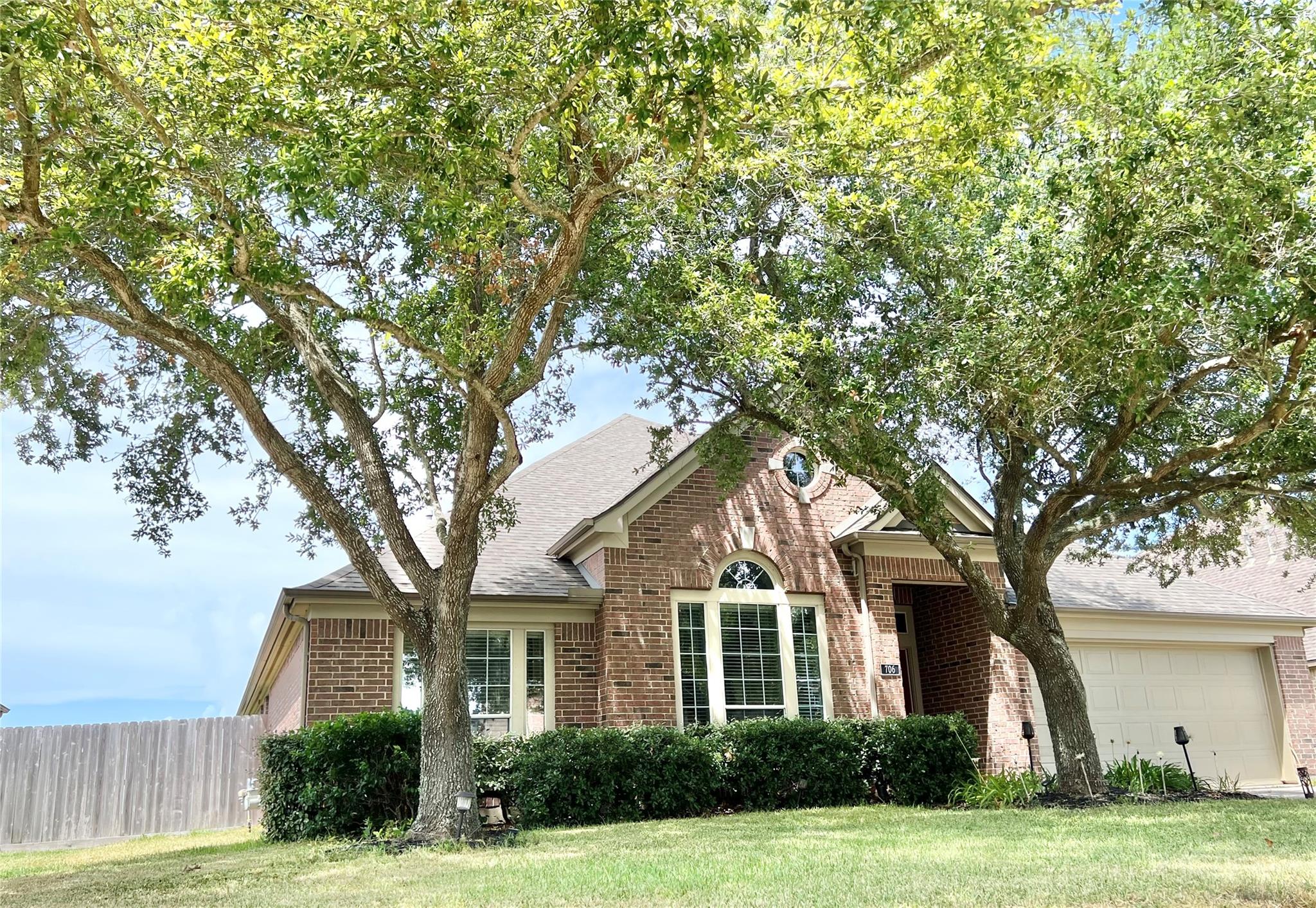 706 Laughing Gull Lane