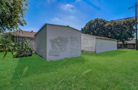 Tiny photo for 401 Trichelle Street, Pasadena, TX 77506 (MLS # 94929142)