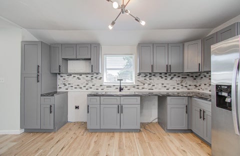 Tiny photo for 401 Trichelle Street, Pasadena, TX 77506 (MLS # 94929142)
