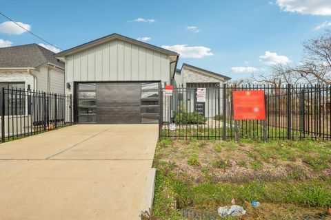 Photo of 3512 Cobb Street, Houston, TX 77004 (MLS # 22747668)