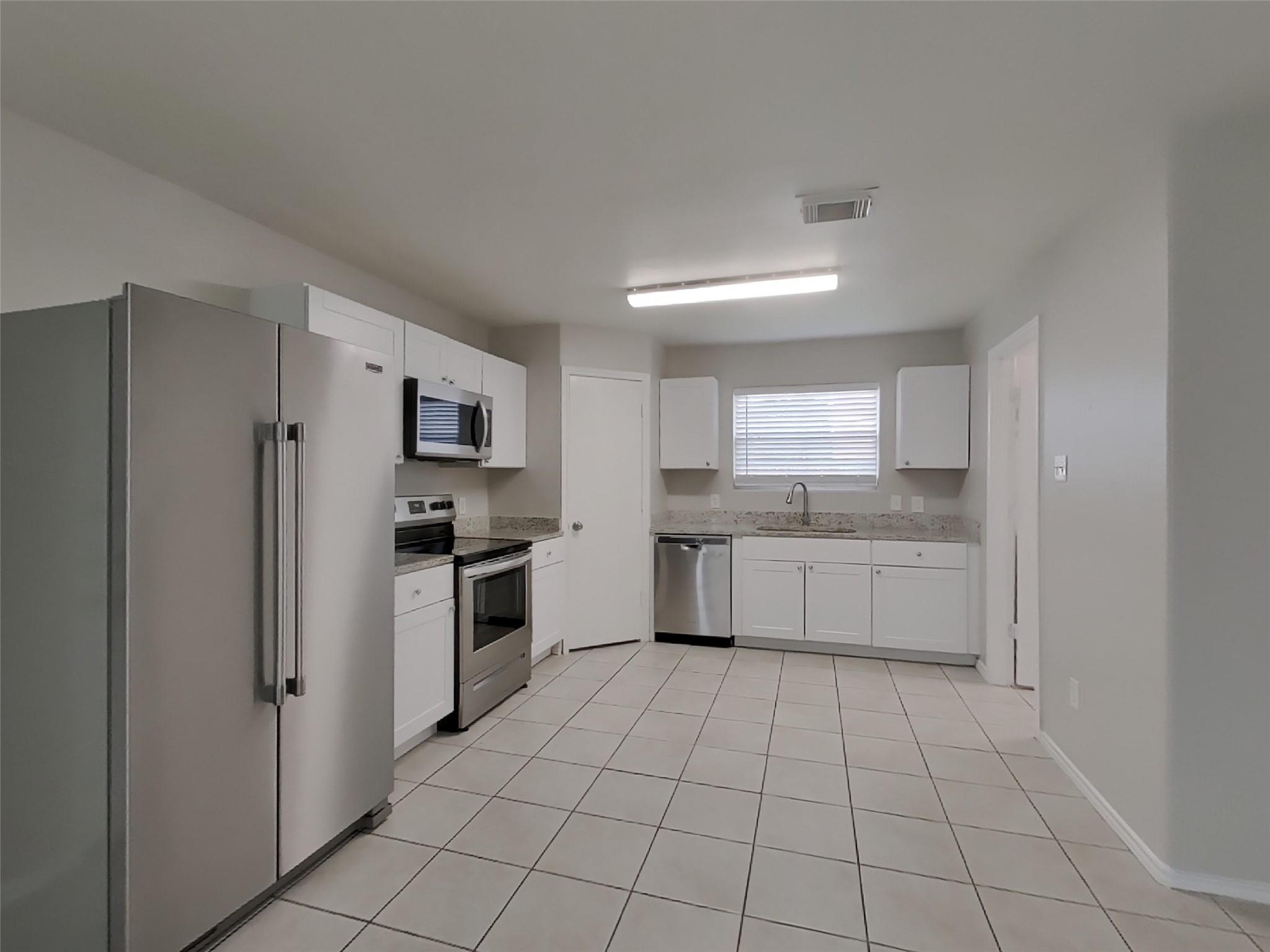 5521 Rio Alamo Street