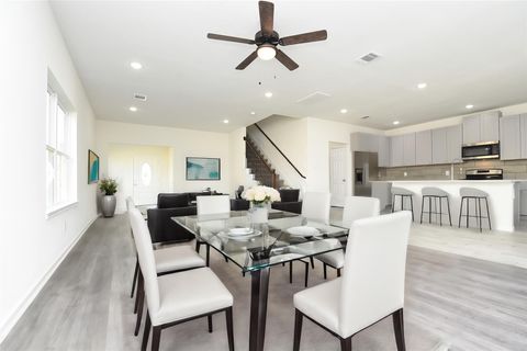 Photo of 2811 Topiary Lane, Houston, TX 77014 (MLS # 31710899) Photo of 2811 Topiary Lane, Houston, TX 77014 (MLS # 31710899)