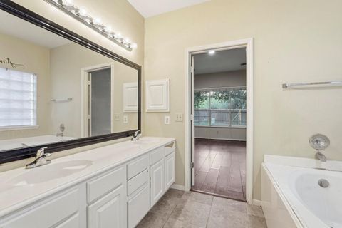 Tiny photo for 9807 N Villa Drive, Houston, TX 77064 (MLS # 45877490)
