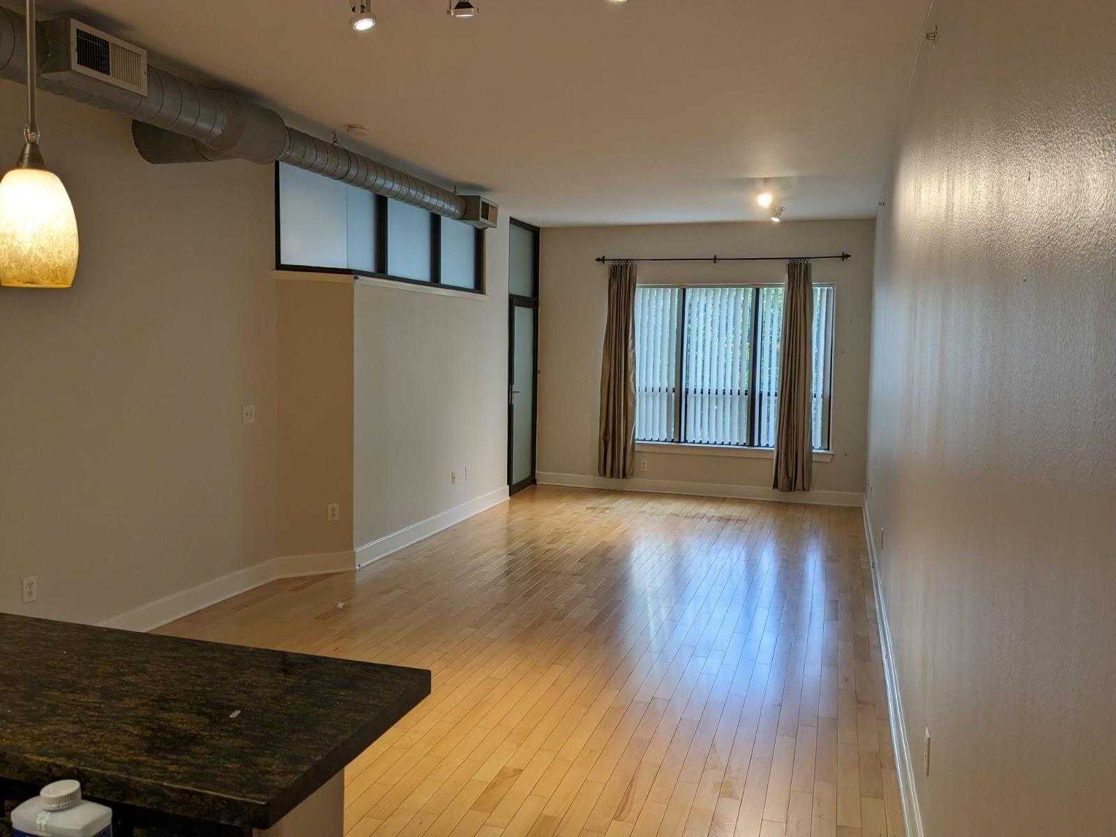 1901 Post Oak Boulevard 3215