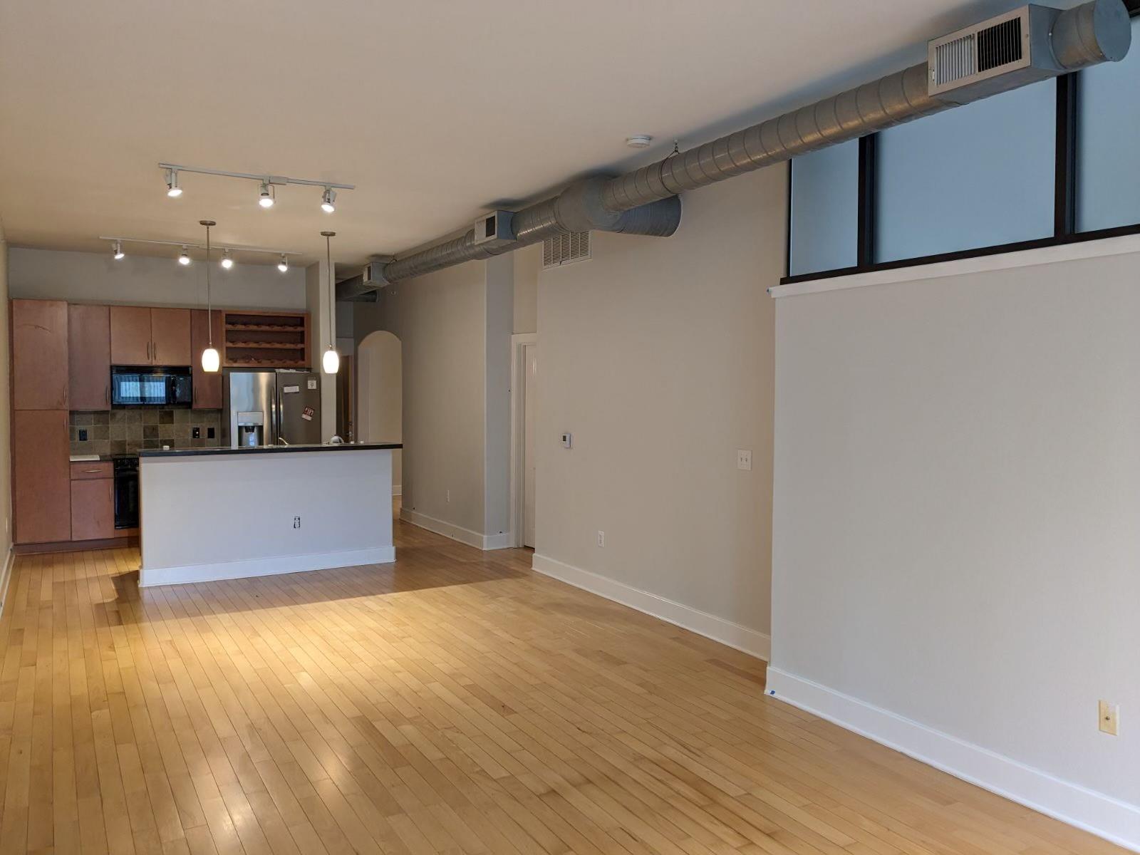 1901 Post Oak Boulevard 3215