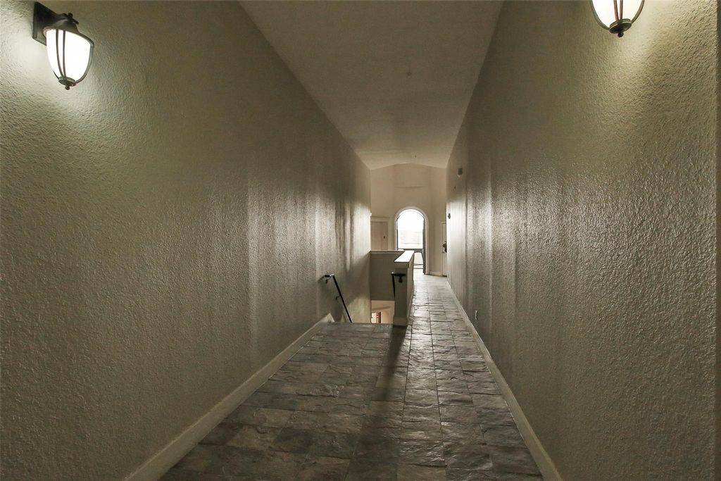 Photo of 2701 Helena Street #202, Houston, TX 77006 (MLS # 24239157)