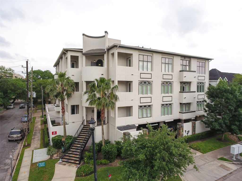 Photo of 2701 Helena Street #202, Houston, TX 77006 (MLS # 24239157)