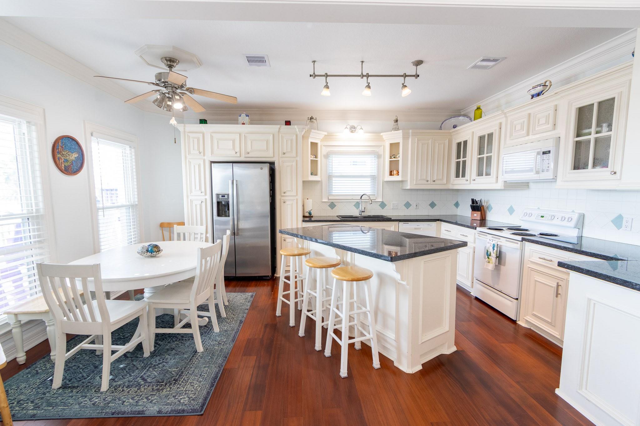 22418 Vista Del Mar