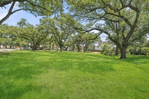 Photo of 4827 Braesvalley Drive, Houston, TX 77096 (MLS # 64795548)