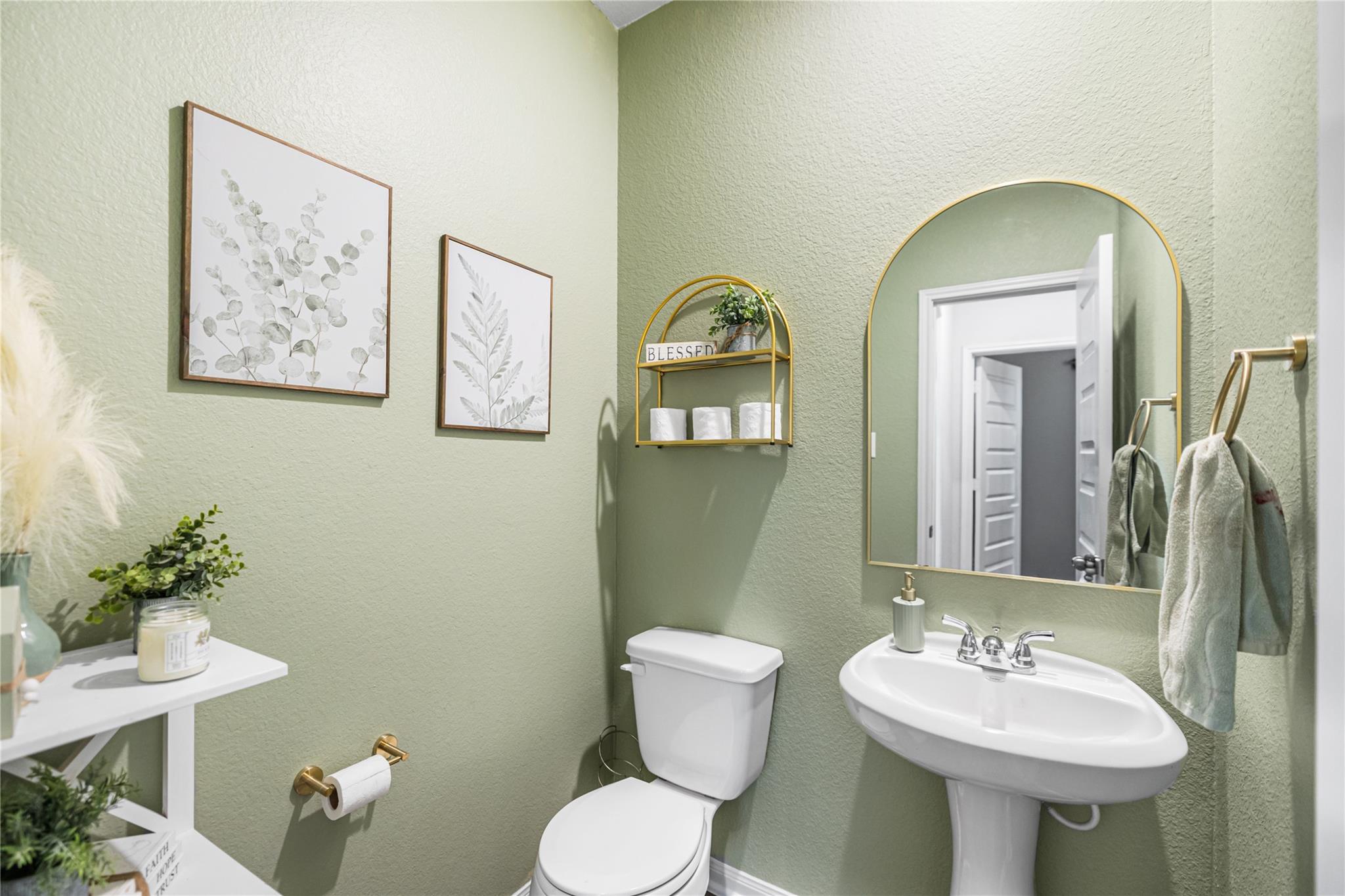 25391 Leather Leaf Court
