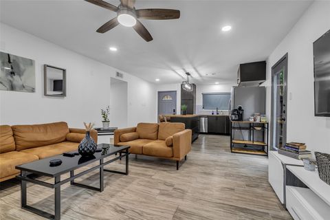 Photo of 51 Marabou Place, The Woodlands, TX 77380 (MLS # 37912772)