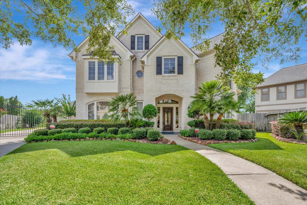 Photo of 15134 Blossom Bay Drive, Houston, TX 77059 (MLS # 56461060)