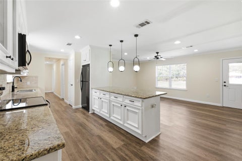 Photo of 340 Oak Ridge Drive, Onalaska, TX 77360 (MLS # 54475580)