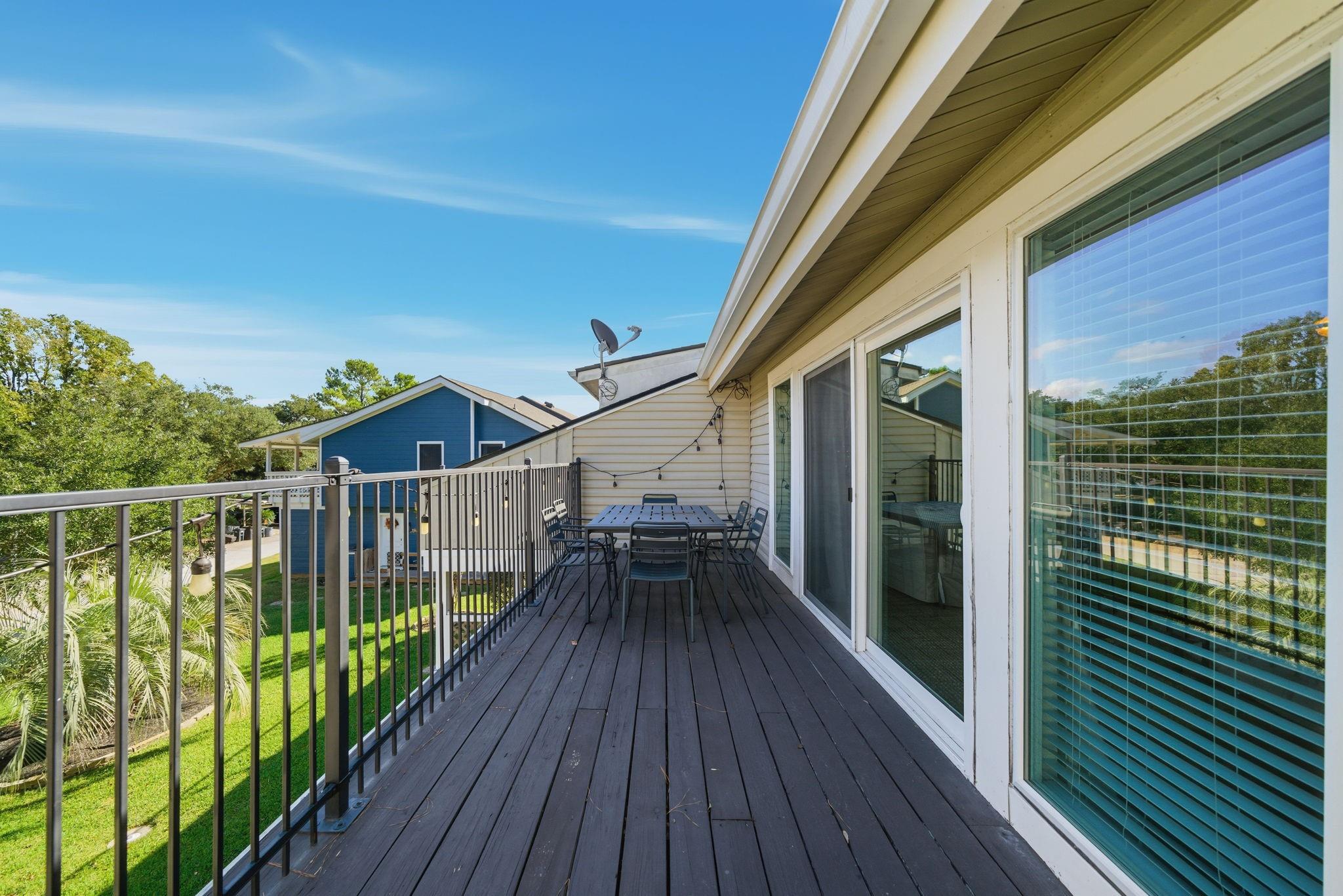 24 Lakeview Village