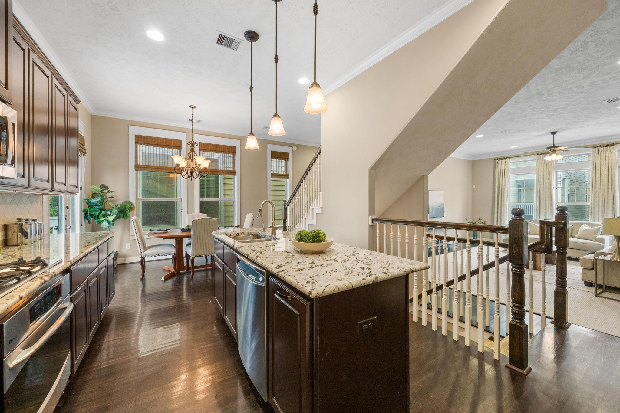 1217 Hobbs Reach Lane