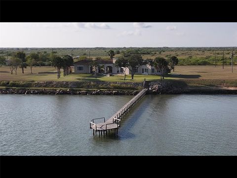 Photo of 45 Jefferson Avenue, Port Lavaca, TX 77979 (MLS # 72038002)