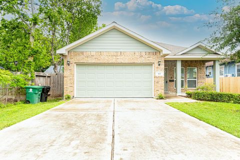 Photo of 507 Rouse Street, Houston, TX 77020 (MLS # 84357391)