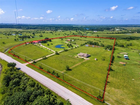 Photo of 4002 Fm 2917 Road, Alvin, TX 77511 (MLS # 29297560)