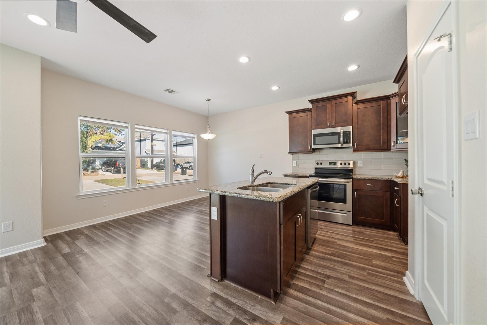 16721 Stonefield