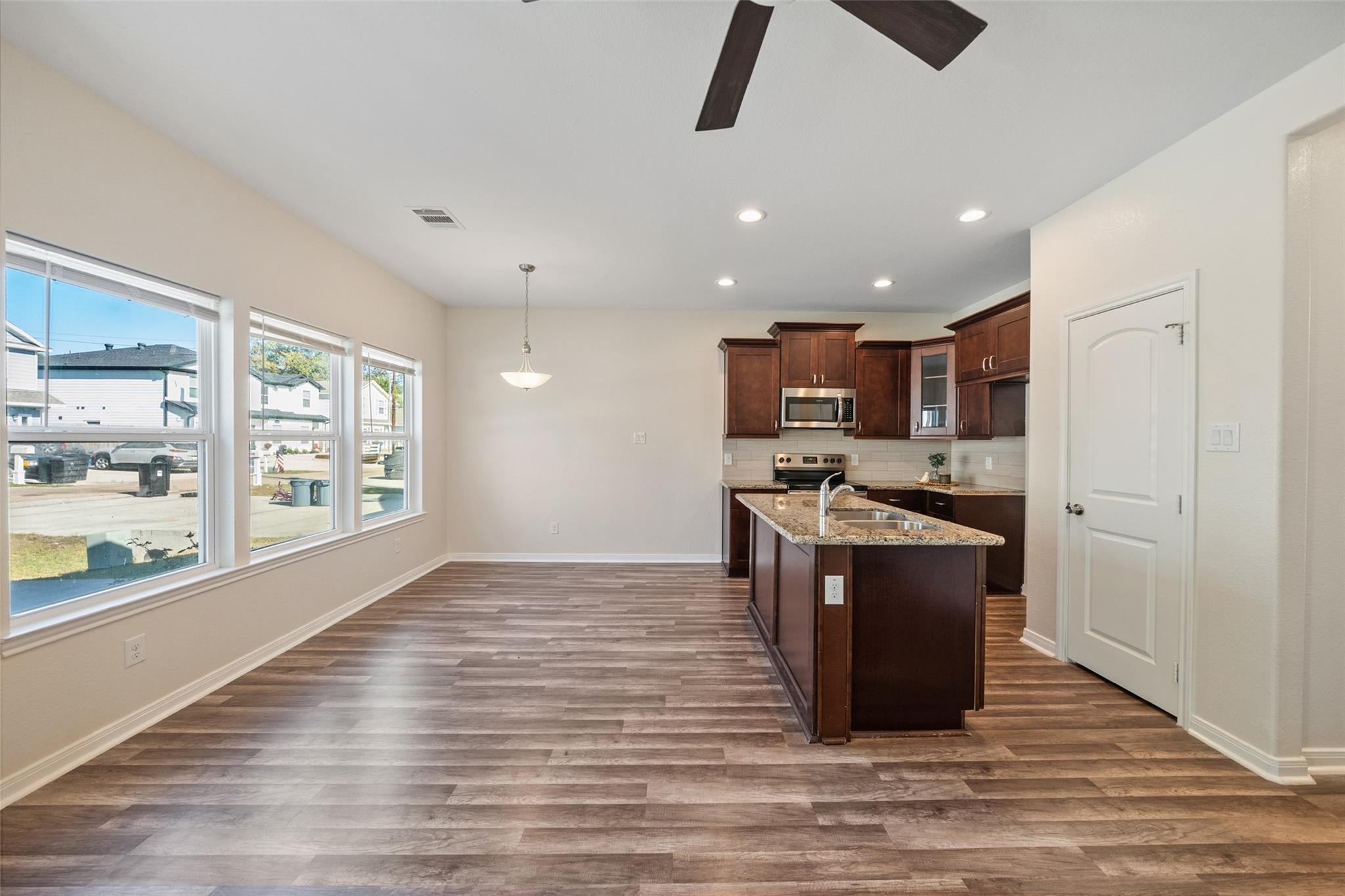 16721 Stonefield