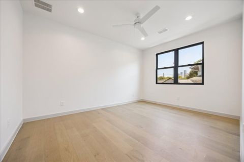 Tiny photo for 1209 Willard Street, Houston, TX 77006 (MLS # 38958329)