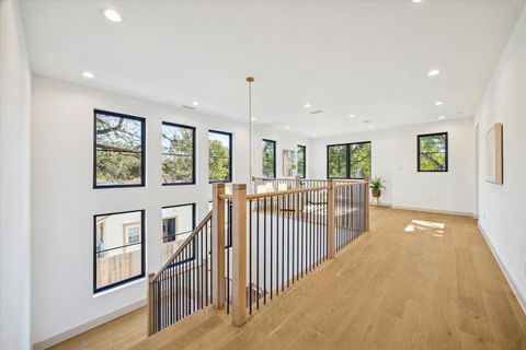 Tiny photo for 1209 Willard Street, Houston, TX 77006 (MLS # 38958329)