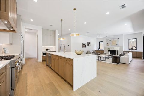 Tiny photo for 1209 Willard Street, Houston, TX 77006 (MLS # 38958329)