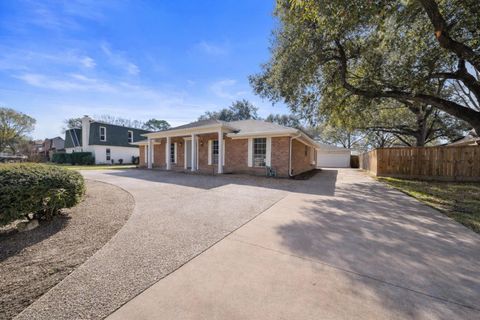 16121 Singapore Lane Jersey Village TX 77040