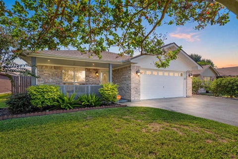 Photo of 2703 Saba Lane, Port Neches, TX 77651 (MLS # 71491183)