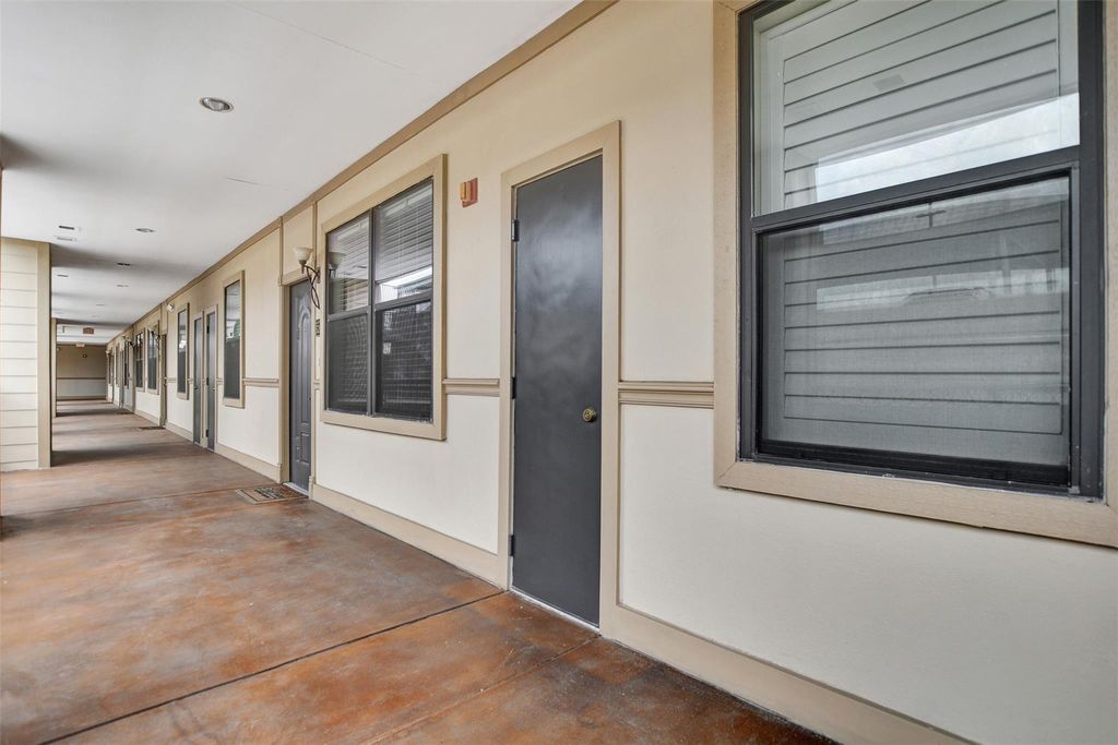 Photo of 2299 Lone Star Drive #526, Sugar Land, TX 77479 (MLS # 91021293)