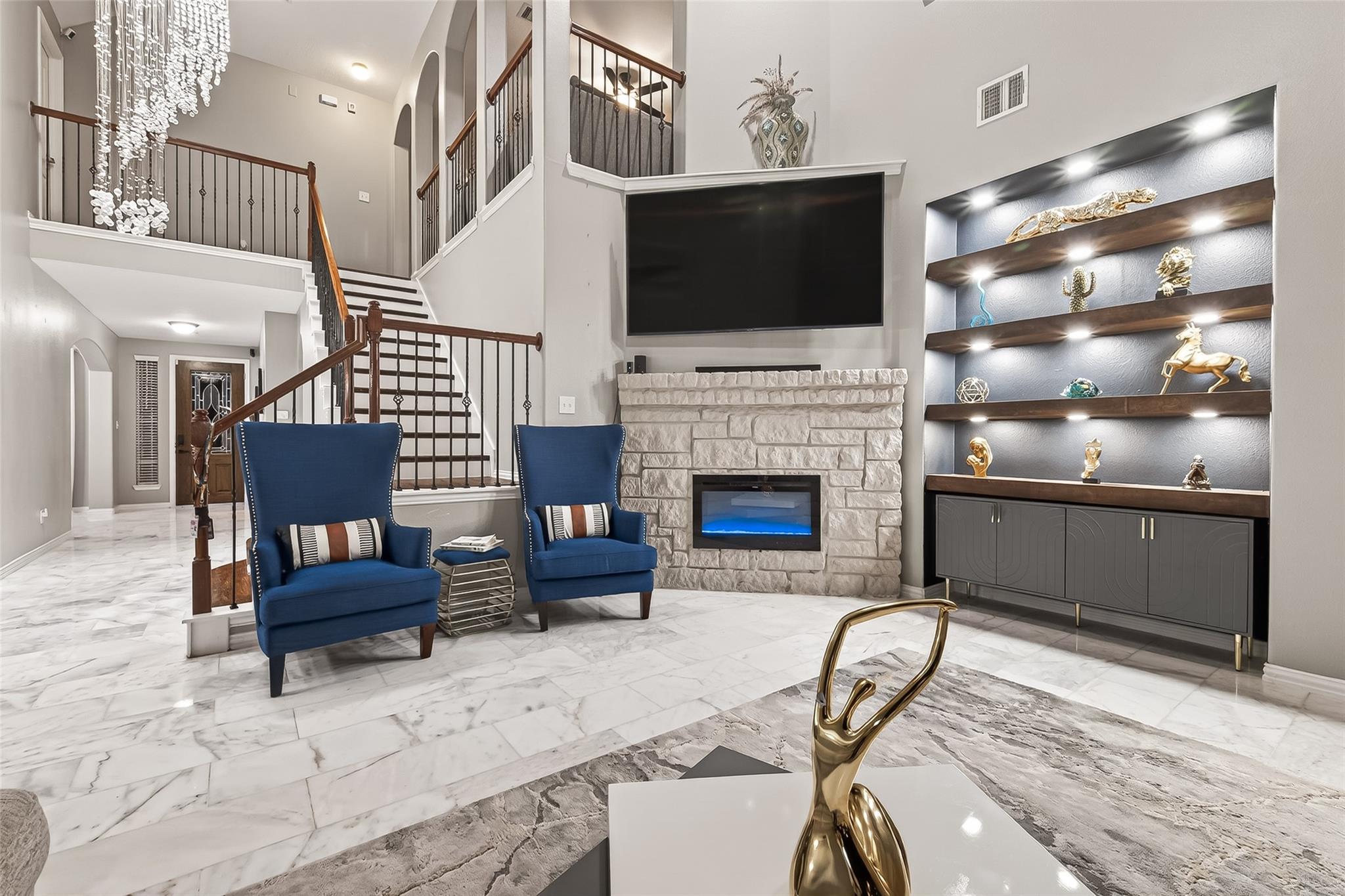 422 Honeysuckle Vine Dr