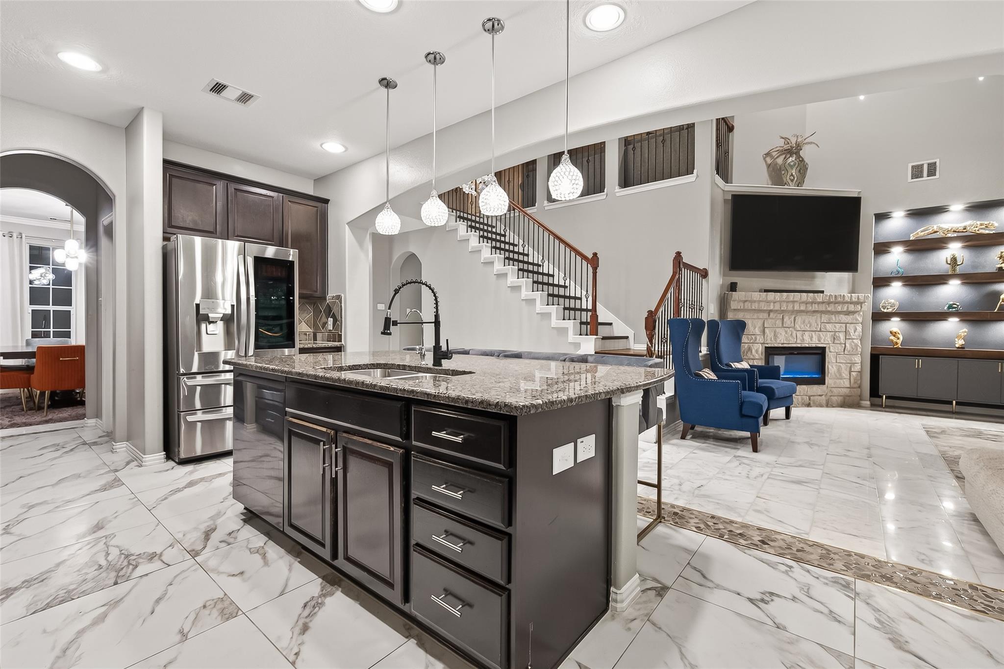 422 Honeysuckle Vine Dr